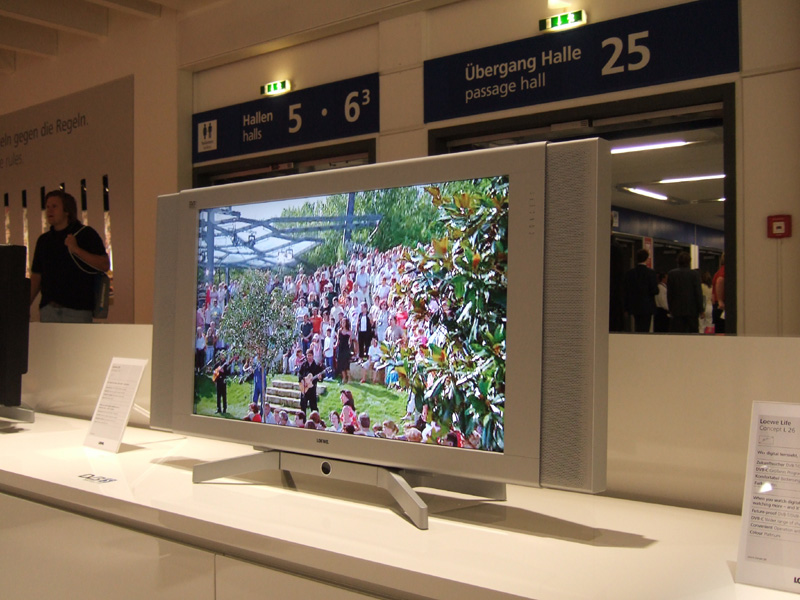 [Bild: LOEWE-CONCEPT_big.jpg]