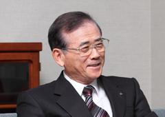 山田 昇氏