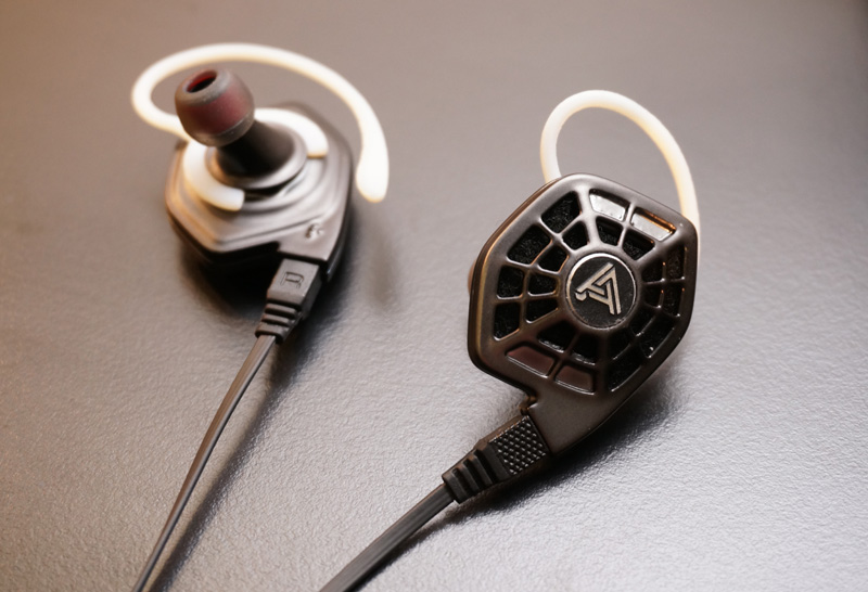 iSINE 10 AUDEZE 平面駆動イヤホン　ヘッドホン級の解像度