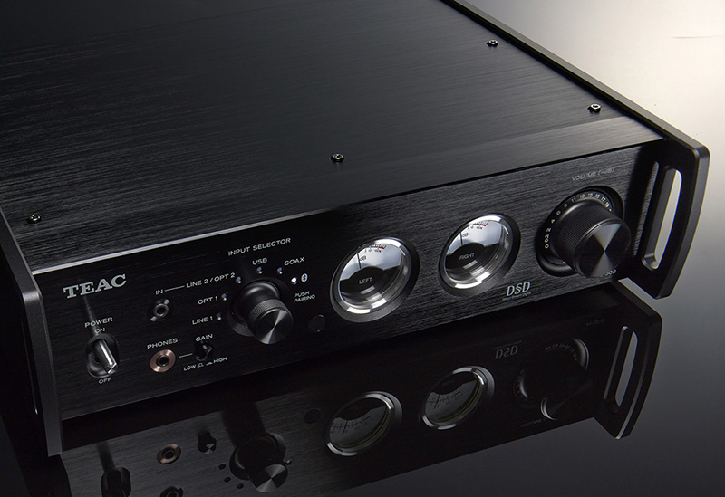 TEAC AI-503美品 2020年製 TEAC AI-503 (Silver) Stereo integrated amplifier with built-in DAC