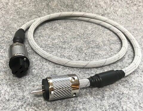 ティグロン、20A専用電源ケーブル「TPL-2000ATZ」。海外ハイエンド機