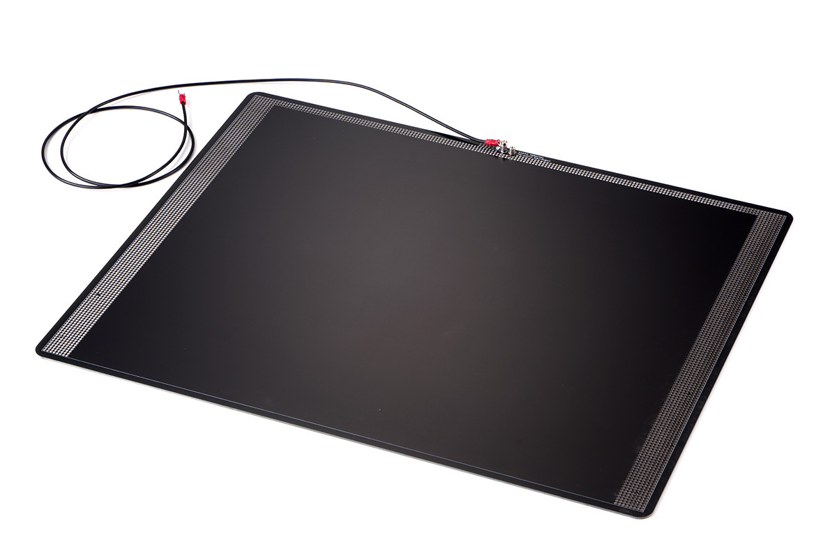 フォースマイルラボ、オーディオ機器を載せて使う“仮想アースボード