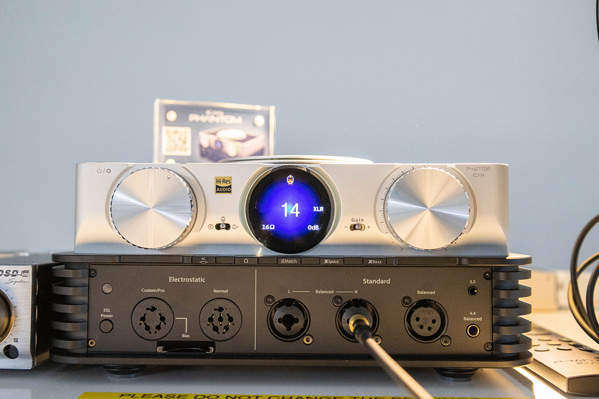 ＜HIGH END＞iFi audio、静電型にも対応するヘッドホンアンプ「iCan Phantom」／BLUESOUND「NODE X」の