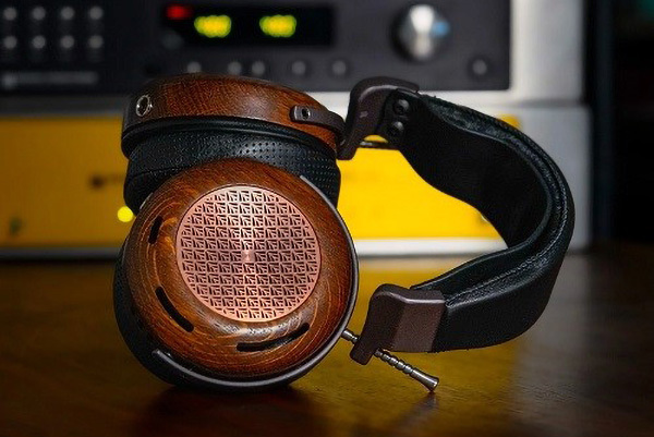 ZMF headphones、初の独自開発平面駆動ヘッドホン「Caldera」 - PHILE WEB