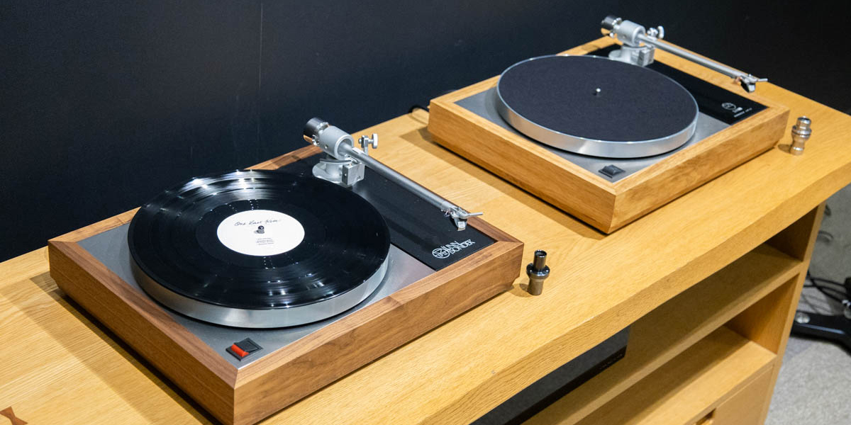 神は細部に宿る、音は軸受に宿る。リン「LP12」、KAROUSELとCIRKUSの