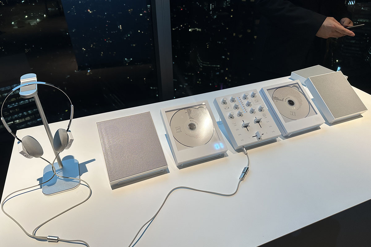 km5、薄型ワイヤレススピーカー「Sp1」とBluetoothミキサー「Mp1」を発表。CDをもっと自由に楽しむ新提案