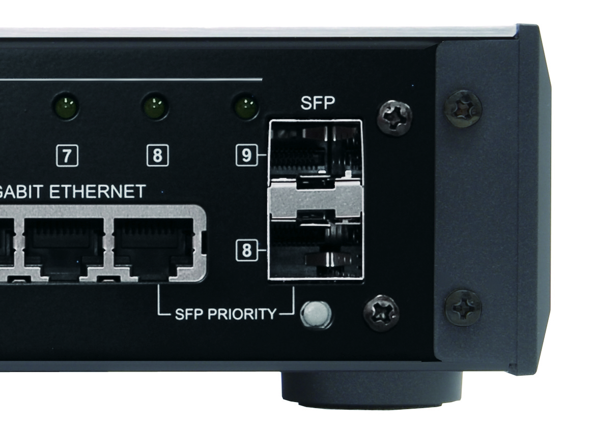 NuPrime Omnia SW-8 オーディオグレードスイッチングハブ 美品 Omnia SW-8 | NuPrime