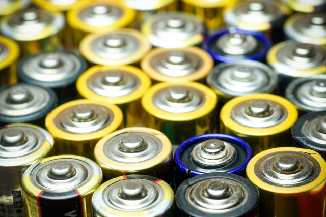 リモコンにアルカリ電池を使うべきじゃない これだけの理由 Phile Web