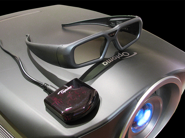 オプトマ Vesa 3d 方式の同社プロジェクター向け3dメガネとエミッター Phile Web