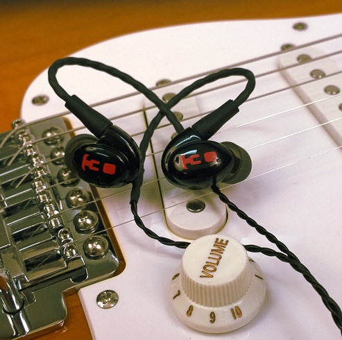 Westone、“日本限定サウンド”の3基BAイヤホン「Westone30 Japan