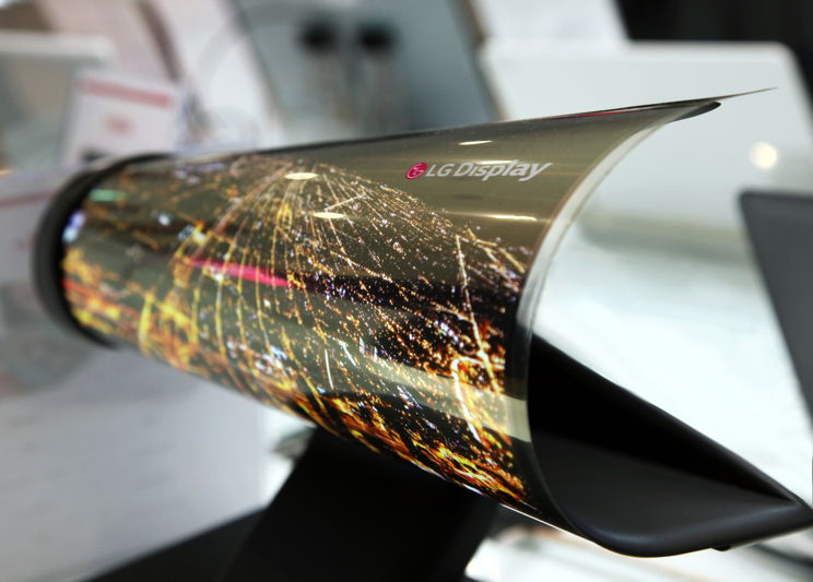 最後残り1点美品　LaVieVEGA 【有機ELUltraHD4Kディスプレイ】 CES＞LG Display、丸められる18型や紙並み厚さで55型の有機EL