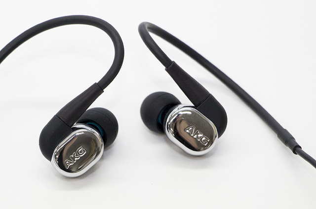 AKG、“3つの史上初” 実現したイヤホン「N40」。ハイレゾ・リケーブル