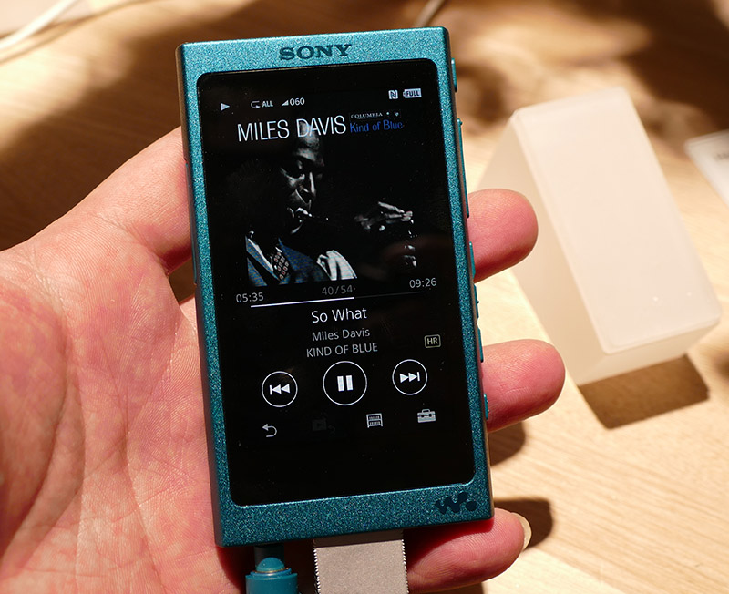 walkman NW-A35(15GBのSDカード付属)