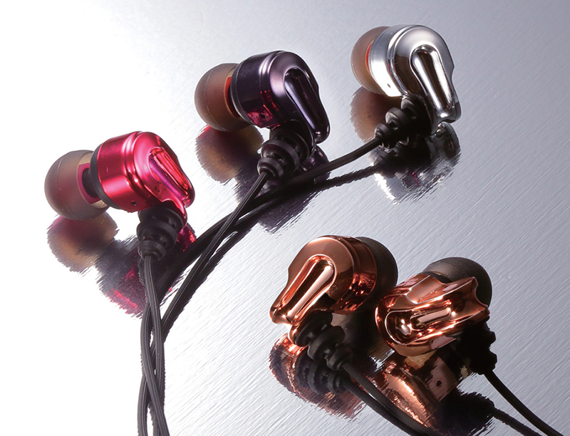 エレコム、士郎正宗氏デザインのアニソン向けイヤホン。1980円から