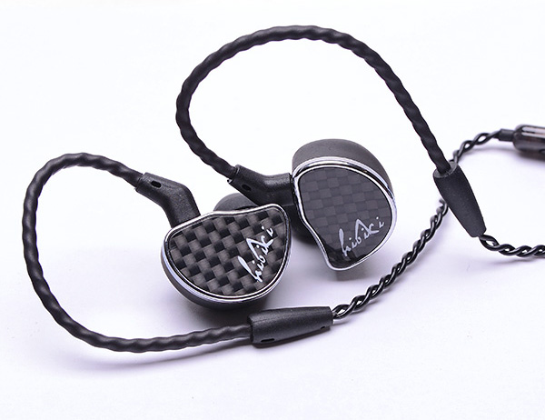 e☆イヤホン、約5千円のハイレゾ対応イヤホン「響（Hibiki）」。“AAW