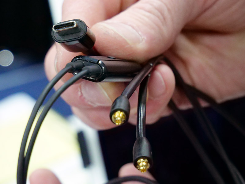 SHURE SE315 黒 USB Tyep C ケーブル付 SHURE SE315 黒 USB Tyep C ケーブル付