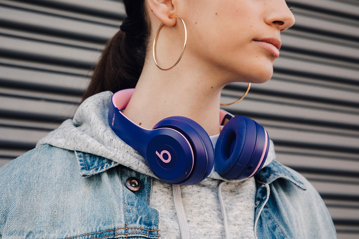 Beats、「Solo3」「Powerbeats3」にポップデザインの新カラー4色を追加