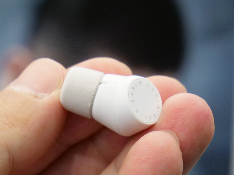 EARINの完全ワイヤレスイヤホン「M-2」に新色のシルバー。あすからの