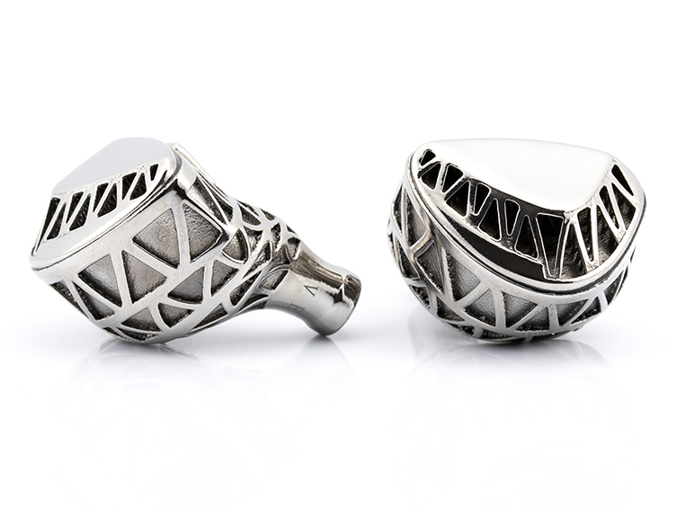 Unique Melody、積層チタン筐体イヤホン「MAVEN」。“逆位相でピーク