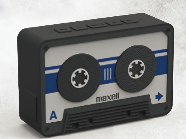 マクセル製カセットテープ「UD」デザインのBluetoothスピーカー。4,980