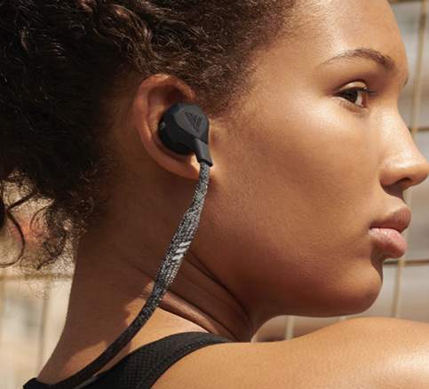 IFA＞アディダスのヘッドホン・イヤホン登場。音質とスポーツ性能両立