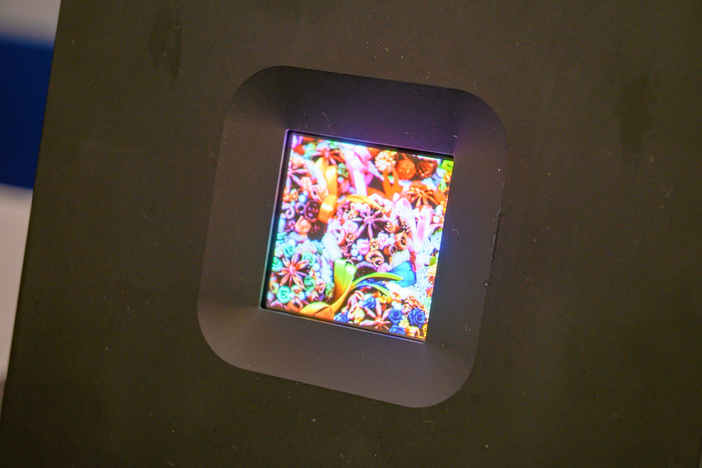 JDI、1.6型の「マイクロLEDディスプレイ」を開発。量産化も視野