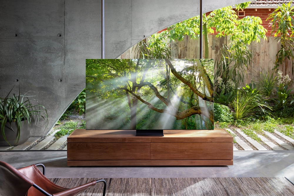 CES＞サムスン、“99％画面”の「ベゼルレス」8K液晶テレビを公開