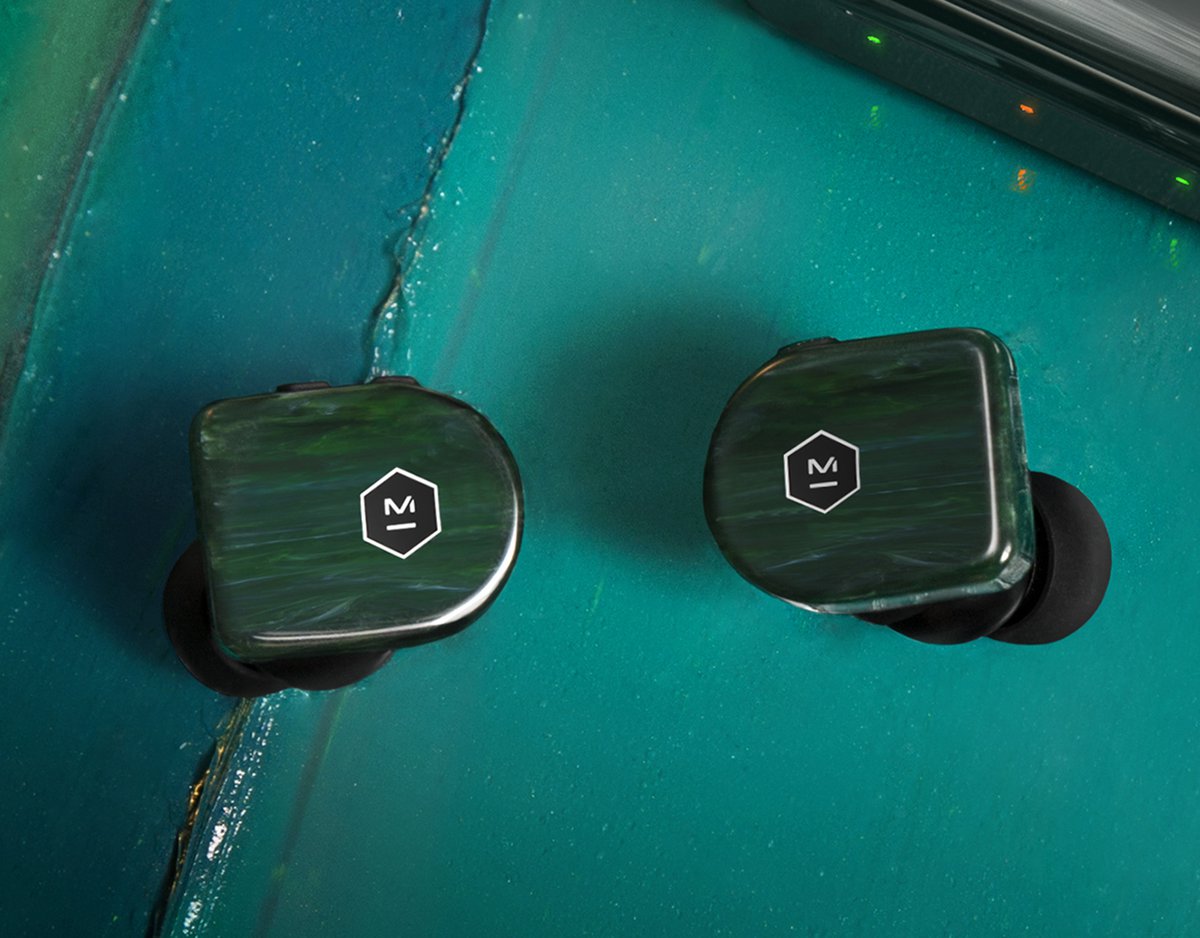 【新品未開封】MASTER & DYNAMIC MW07 PLUS 希少グリーン 新品未開封】MASTER & DYNAMIC MW07 PLUS 希少グリーン 新品未開封