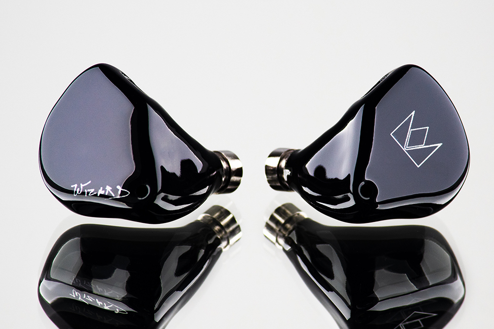 Noble Audio、ハイブリッド構成のユニバーサルIEM「Tux 5」 - PHILE WEB