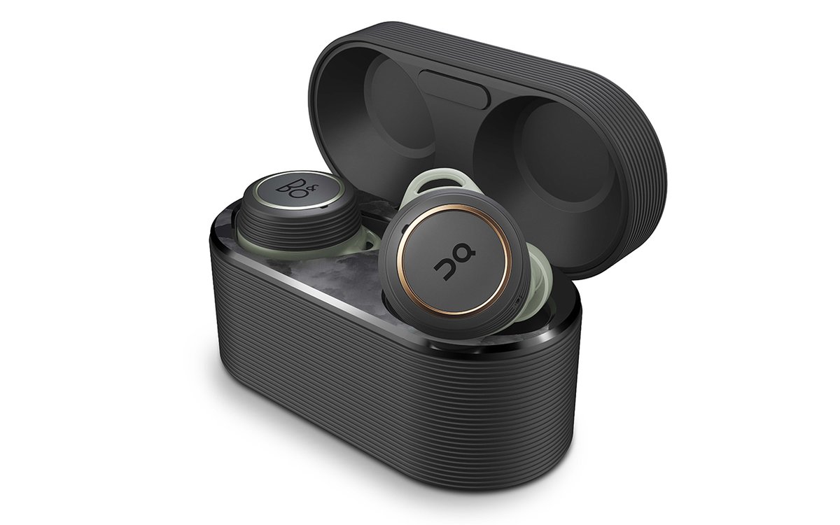 Bang & Olufsen、スイスのブランド「On」とコラボしたスポーツ完全