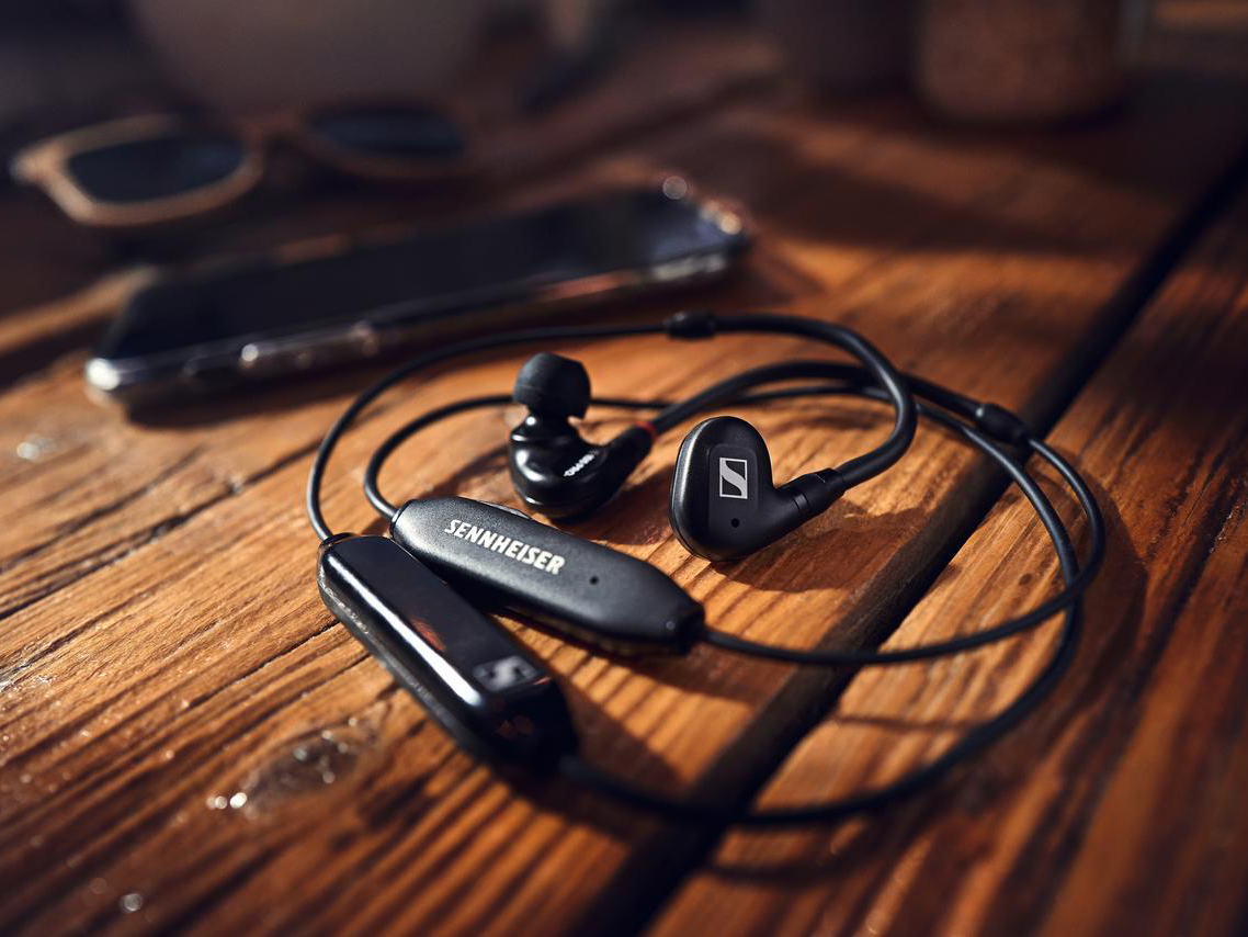 ゼンハイザー、ワイヤレスイヤホン「IE 100 PRO Wireless」10/14