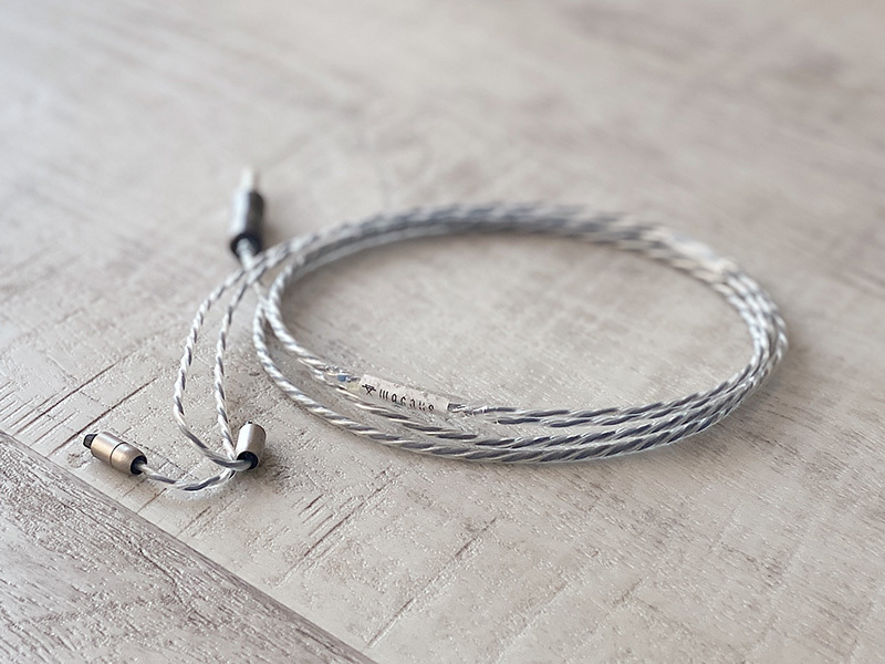 wagnus NUCLEON リケーブル WAGNUS.、ハイブリッド線材や独自ハンダを採用したリケーブル