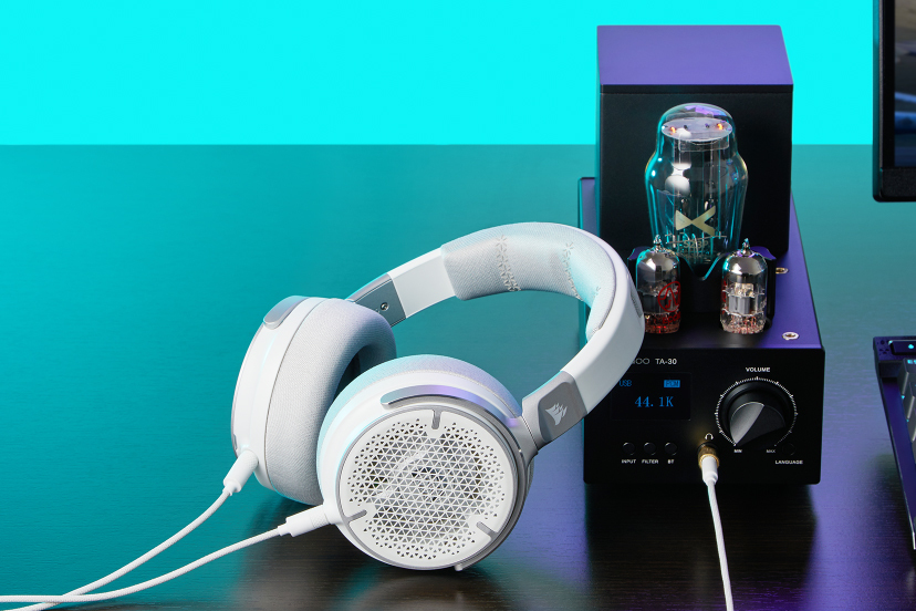 CORSAIR、50mmグラフェンドライバー搭載の開放型有線ヘッドセット