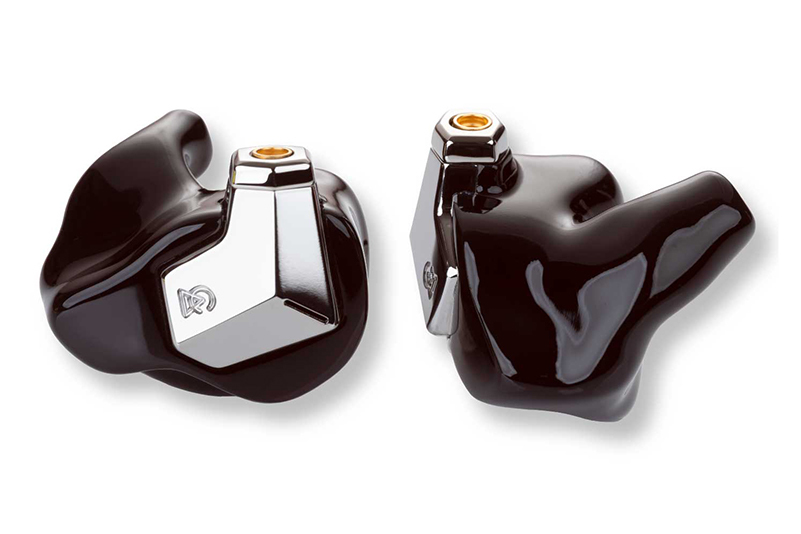 極美品　Campfire Audio Supermoon 国内正規品 Campfire Audio、平面磁界型イヤホン「Supermoon」のリニューアル