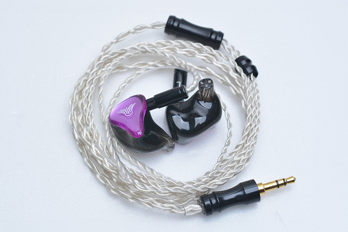 イヤホン Panther audio aura dx4 Panther Audio AURA DX4(Universal