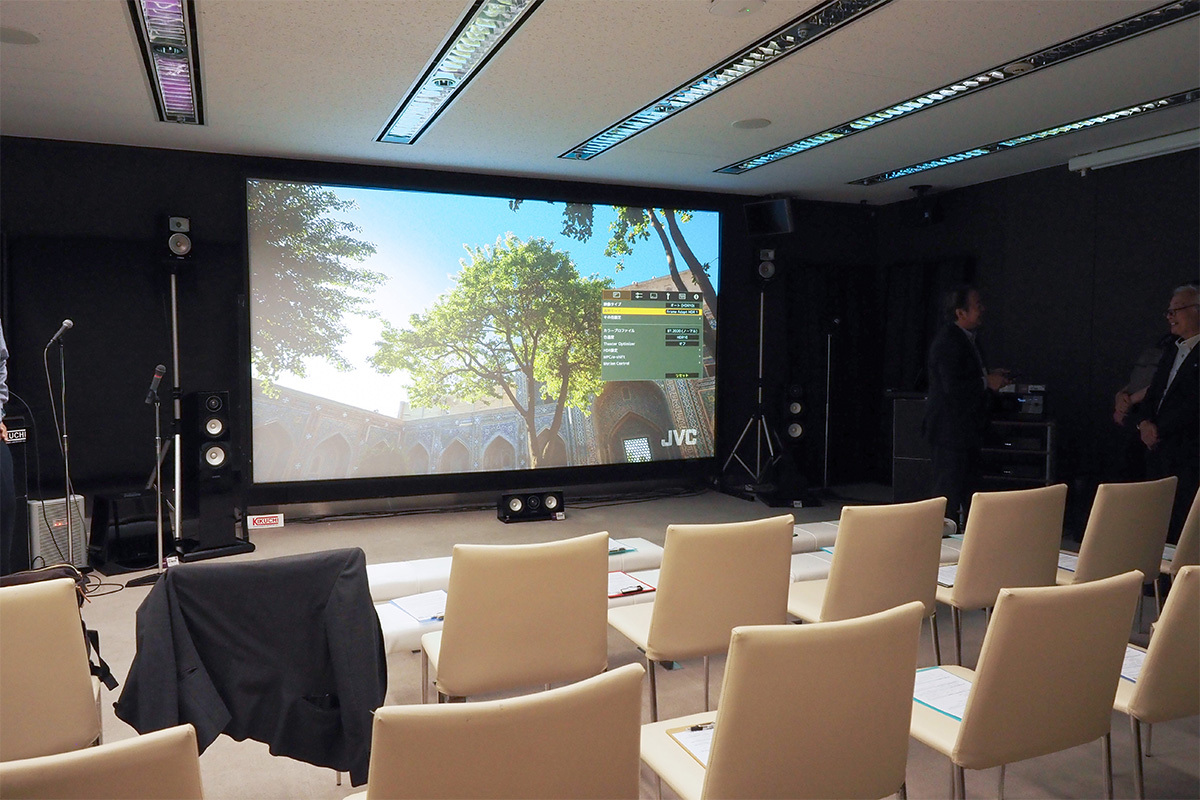 OTOTEN＞ビクター“8Kシアター”で新フラグシップ登場／ヤマハスピーカー