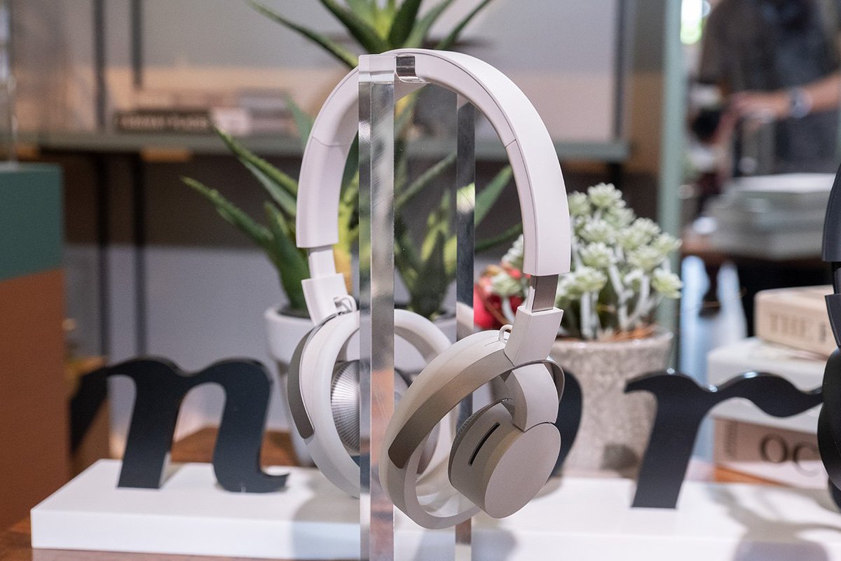 nwm ONE ライトグレイ