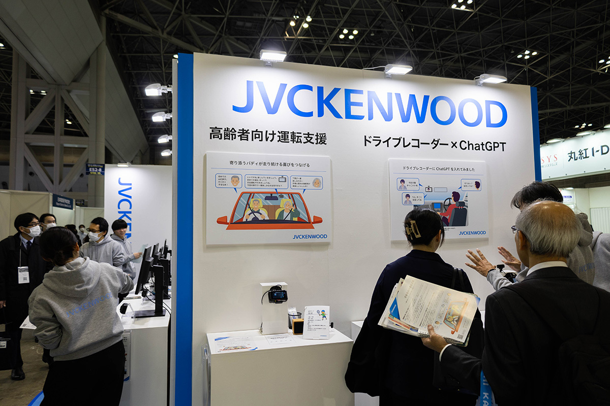 ドラレコ×ChatGPTや車載プロジェクター、モビリティ向けエンタメの新