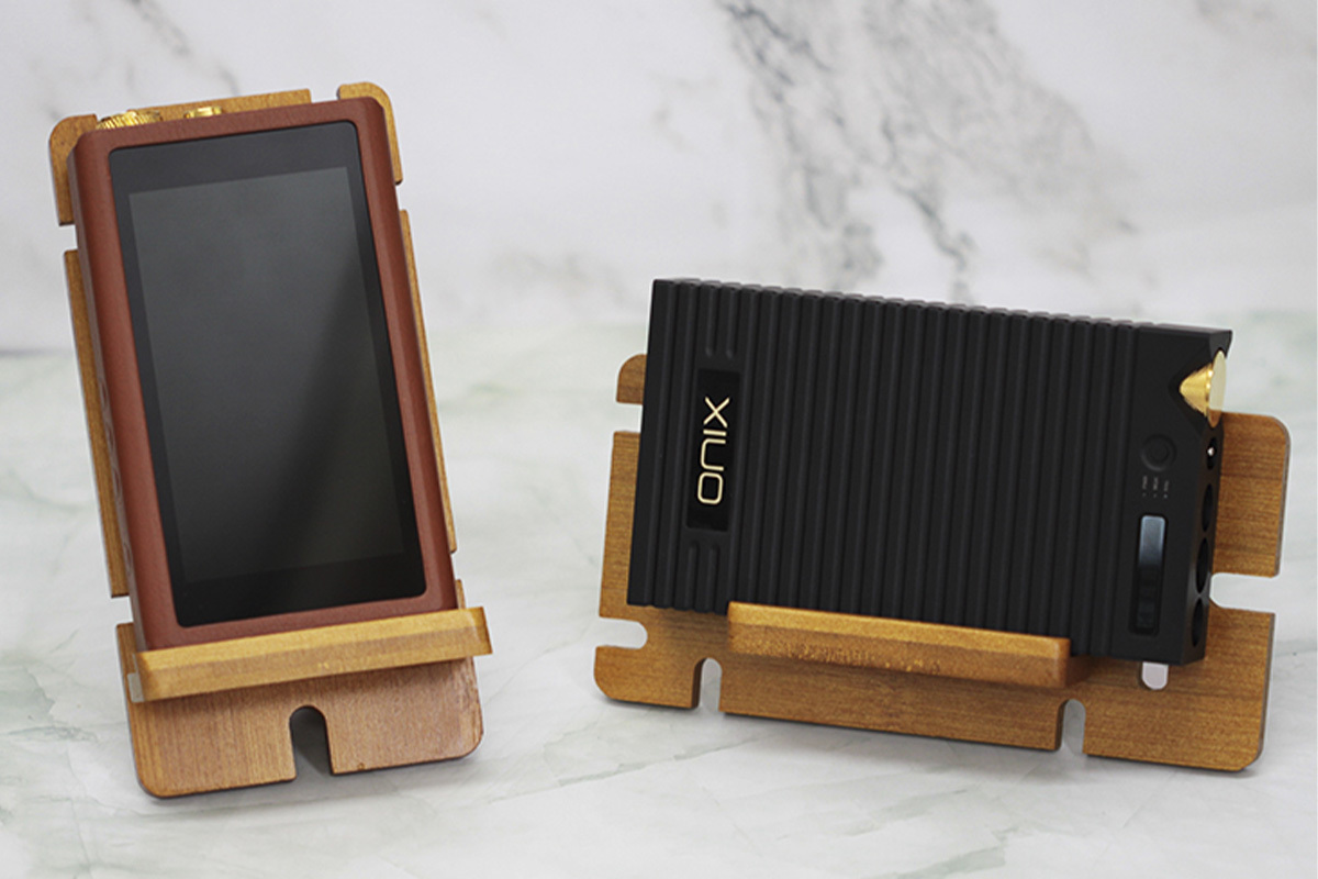 MUSIN、縦／横組み替え自由なオリジナルスタンド。オーディオ機器から