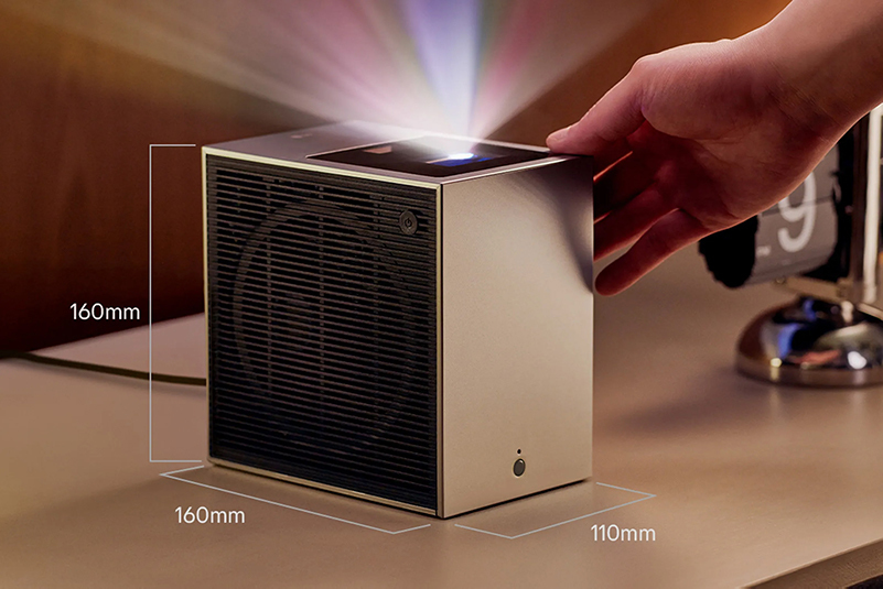 LG_超短焦点4Kプロジェクター LG、4K超短焦点プロジェクター「CineBeam S」を7/10より先行販売