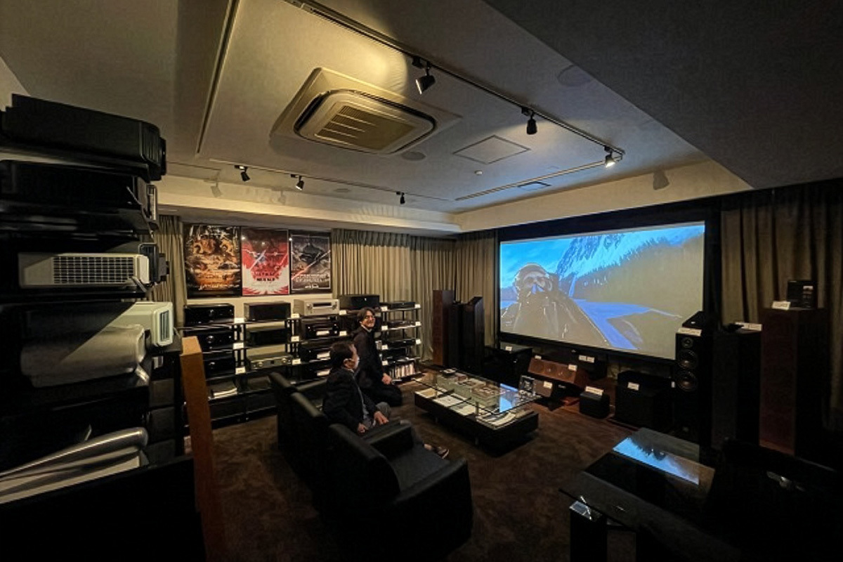 アバック梅田、「DLA-Z5」「DLA-Z7」などVictorプロジェクター比較試聴