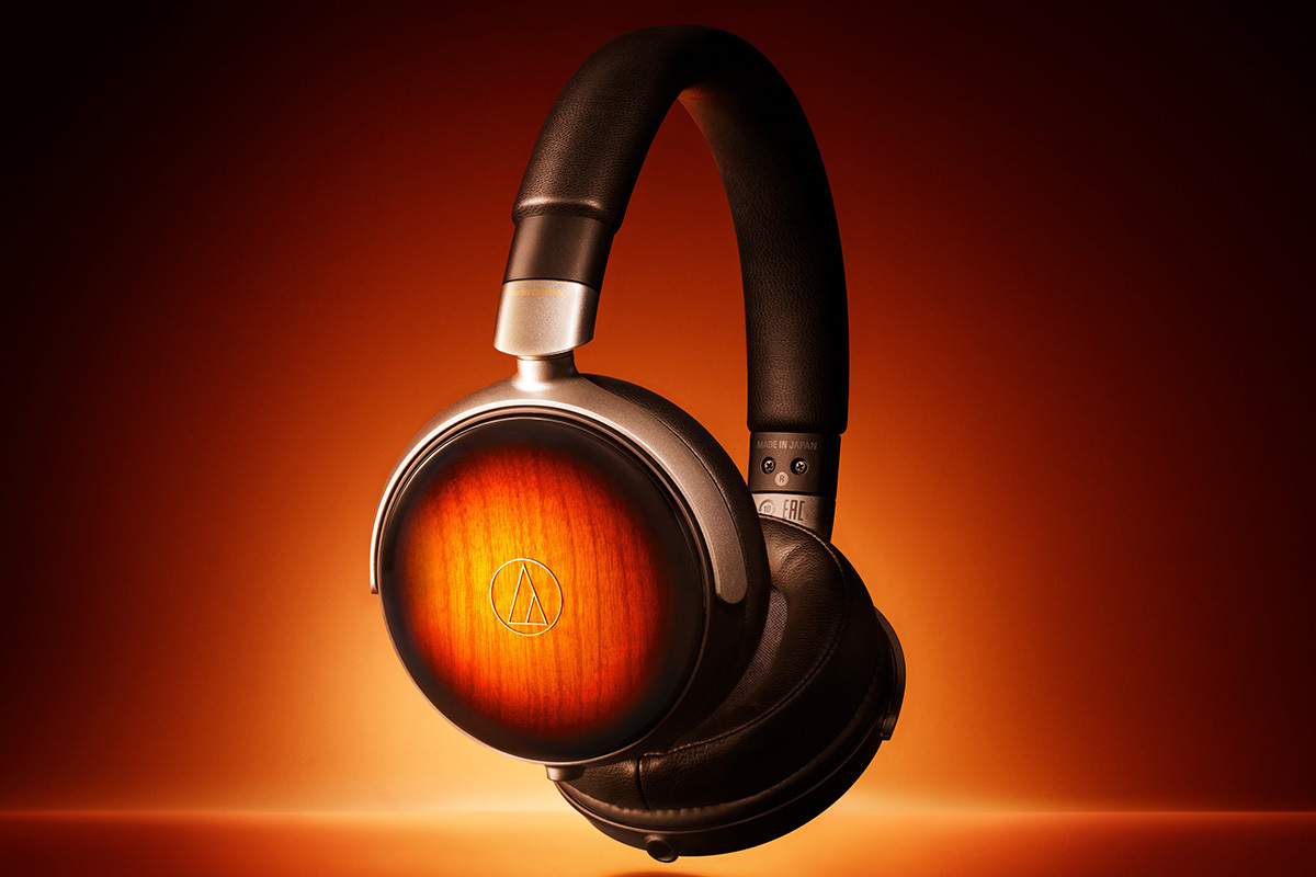 オーディオテクニカ初の無垢アッシュ材採用ウッドヘッドホン「ATH