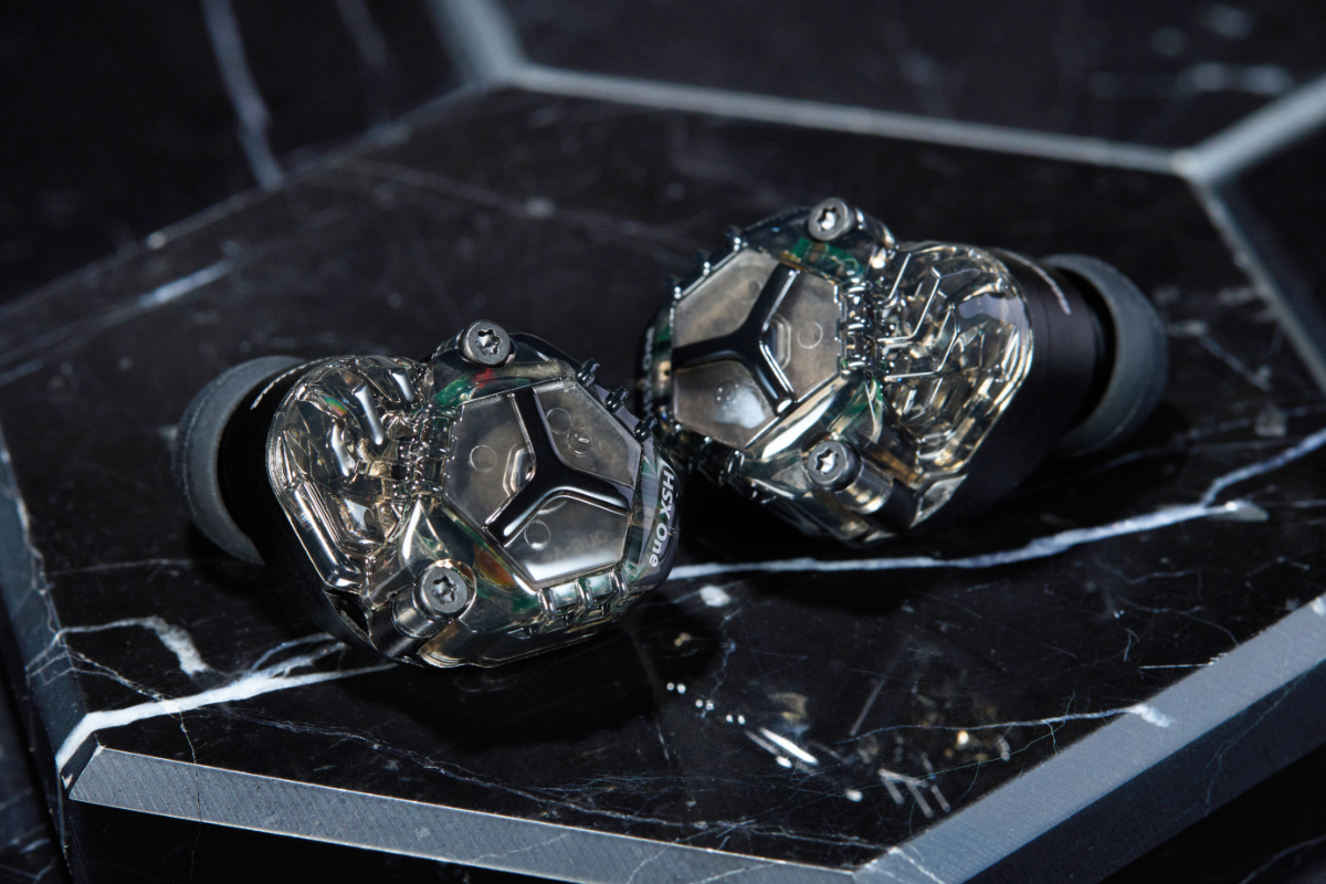 Acoustune、完全ワイヤレスイヤホン第2弾「HSX One」。上位モデルの