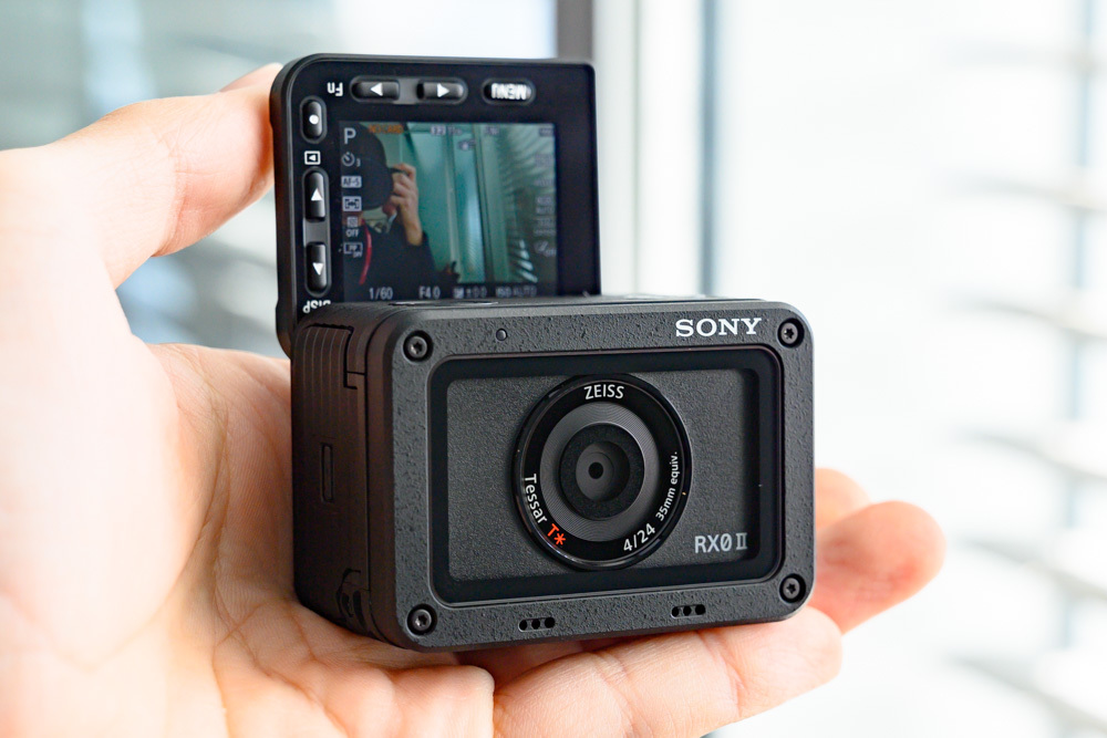 ソニー、機能大幅強化した小型カメラ「RX0 II」。チルト液晶/4K撮影