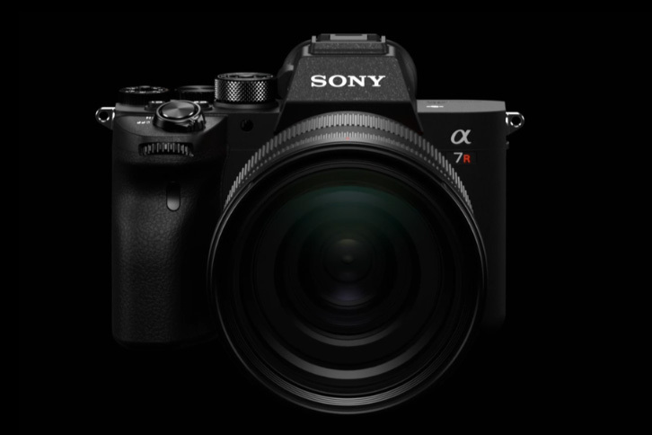 ソニー、約6100万画素のフルサイズミラーレス一眼カメラ「α7RIV」海外