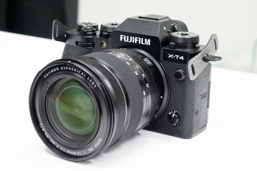 富士フイルム、ボディ内手ブレ補正搭載のミラーレス一眼「X-T4