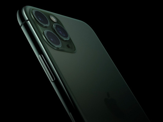 アップル、トリプルカメラ搭載「iPhone 11 Pro」。有機ELディスプレイ