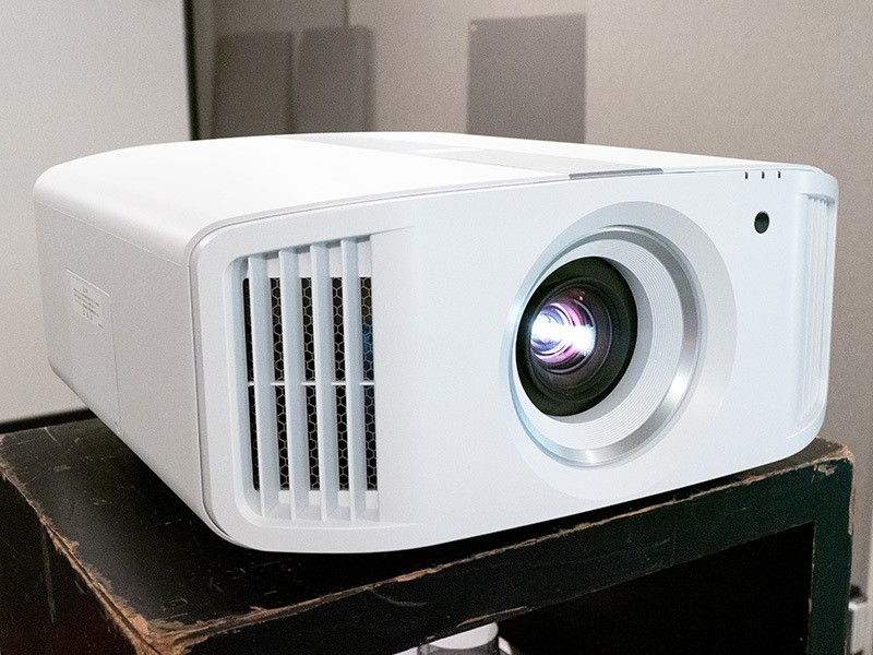 アウトレット品　JVC DLA-V50 BK 4K/HDR対応プロジェクター ビクター新4Kプロジェクター「DLA-V50」レビュー。「4K・HDRコンテンツ