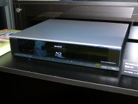 ソニー、BDレコーダー2機種を発表 － BDビデオ再生対応でHDDは500