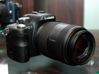 パナソニック、ミラーレスで超小型化を実現した新型LUMIX「DMC